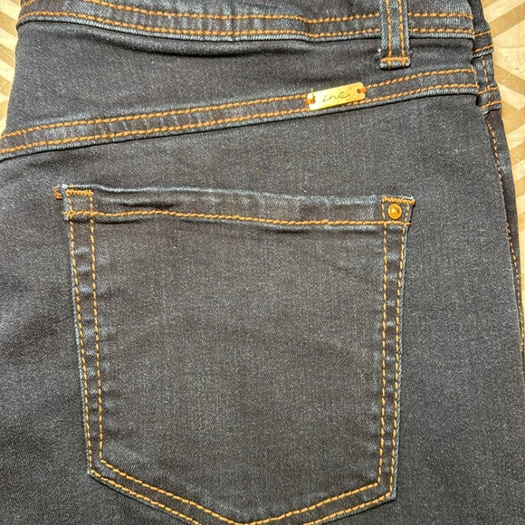 INC International Concepts Curvy Fit Skinny Leg Cropped Denim Jean Size 12 - Picture 5 of 10